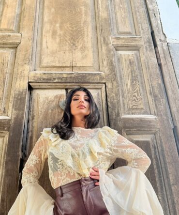 Blusa romantica in pizzo